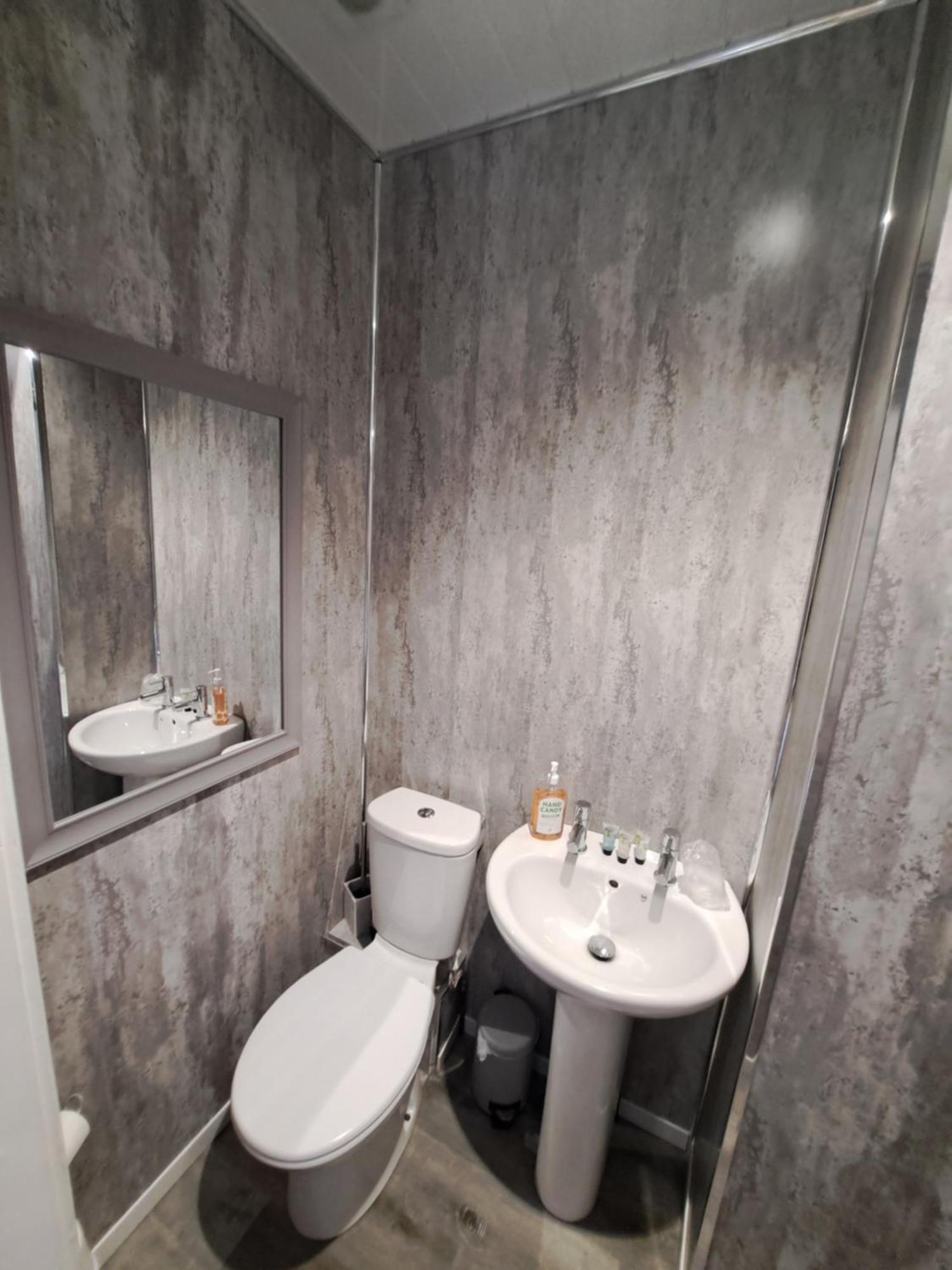 Dalesman Hotel Дарлингтон Экстерьер фото